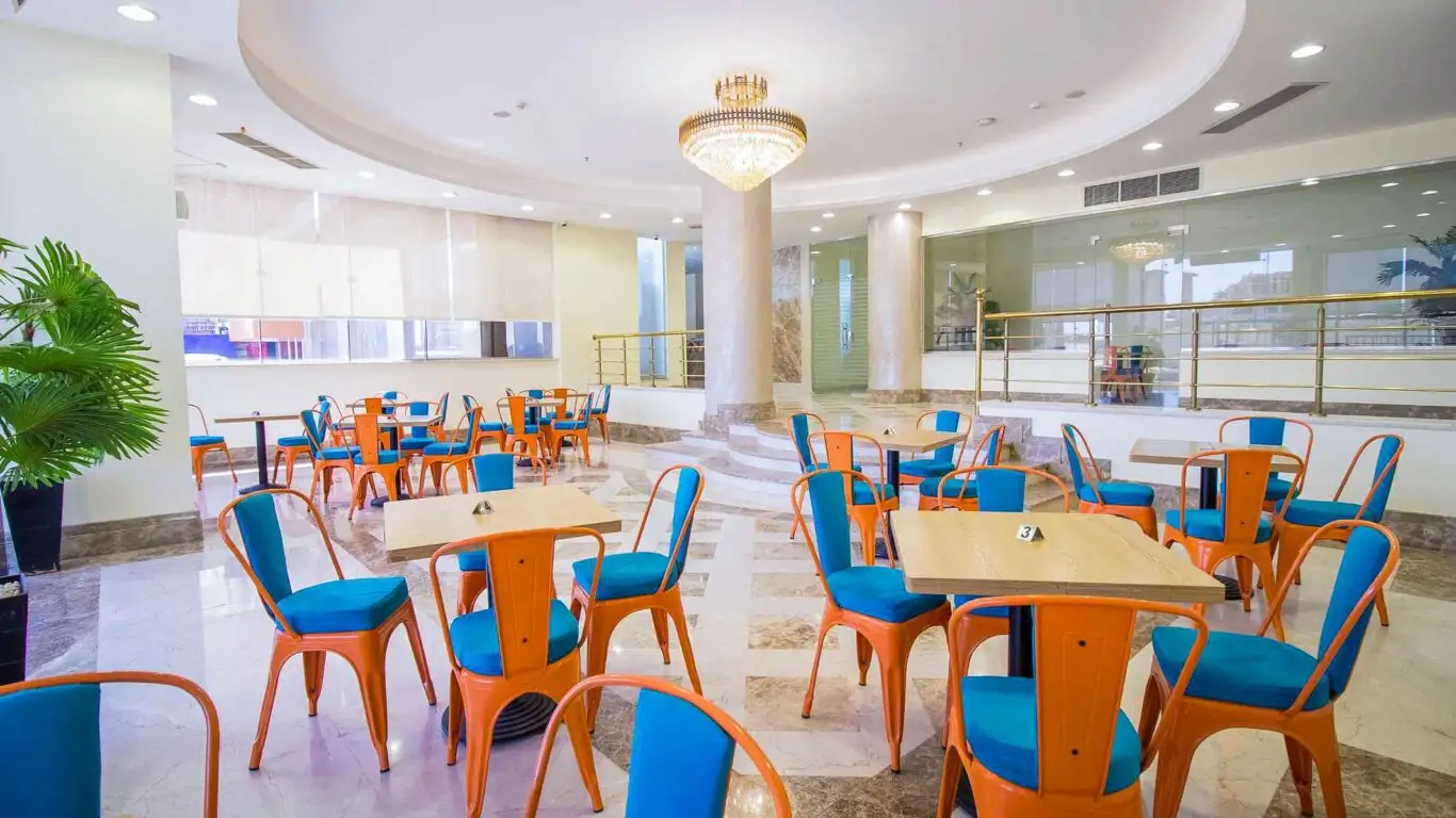 Dining2