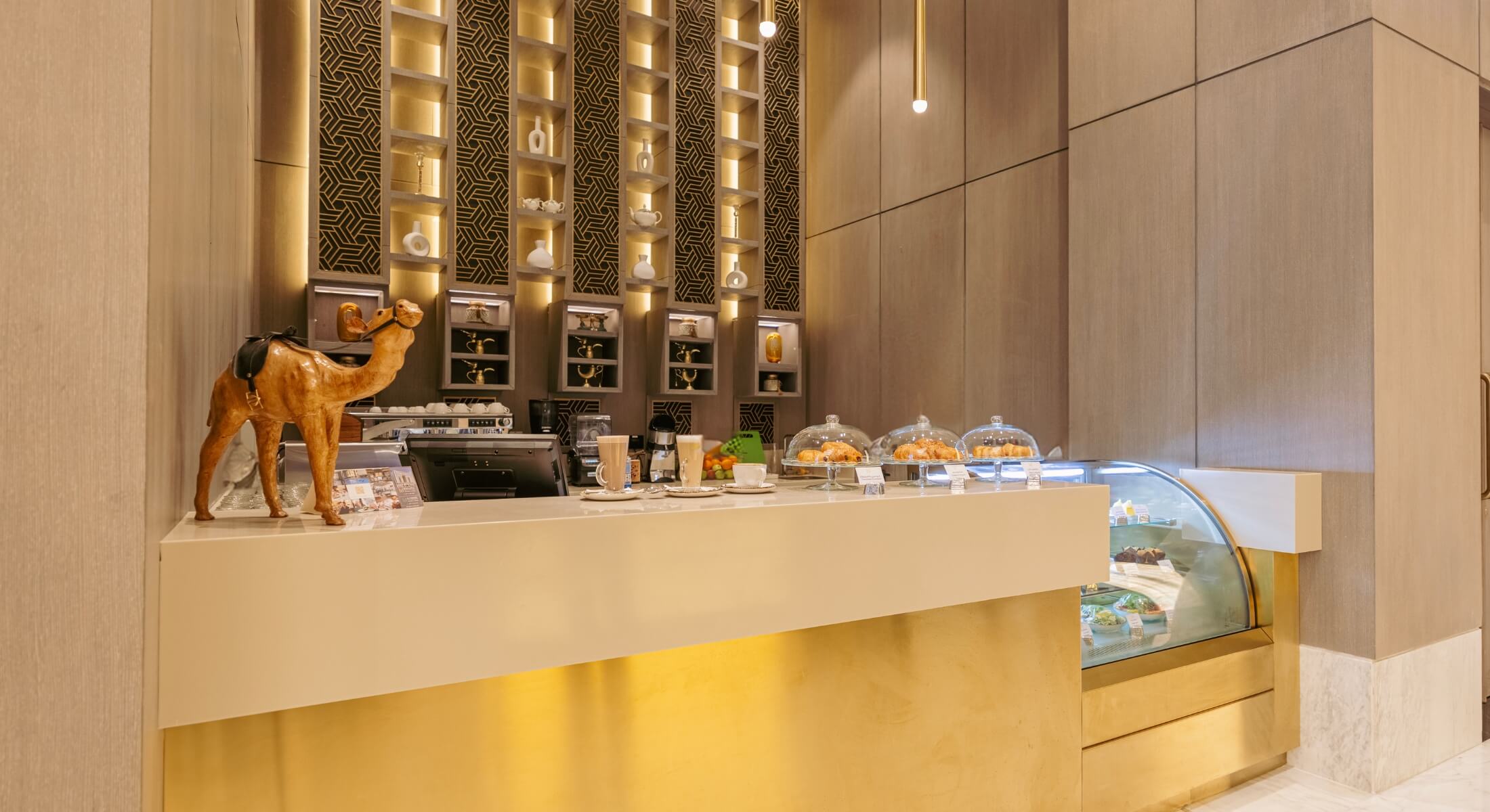 Gloria Hotels slide_1