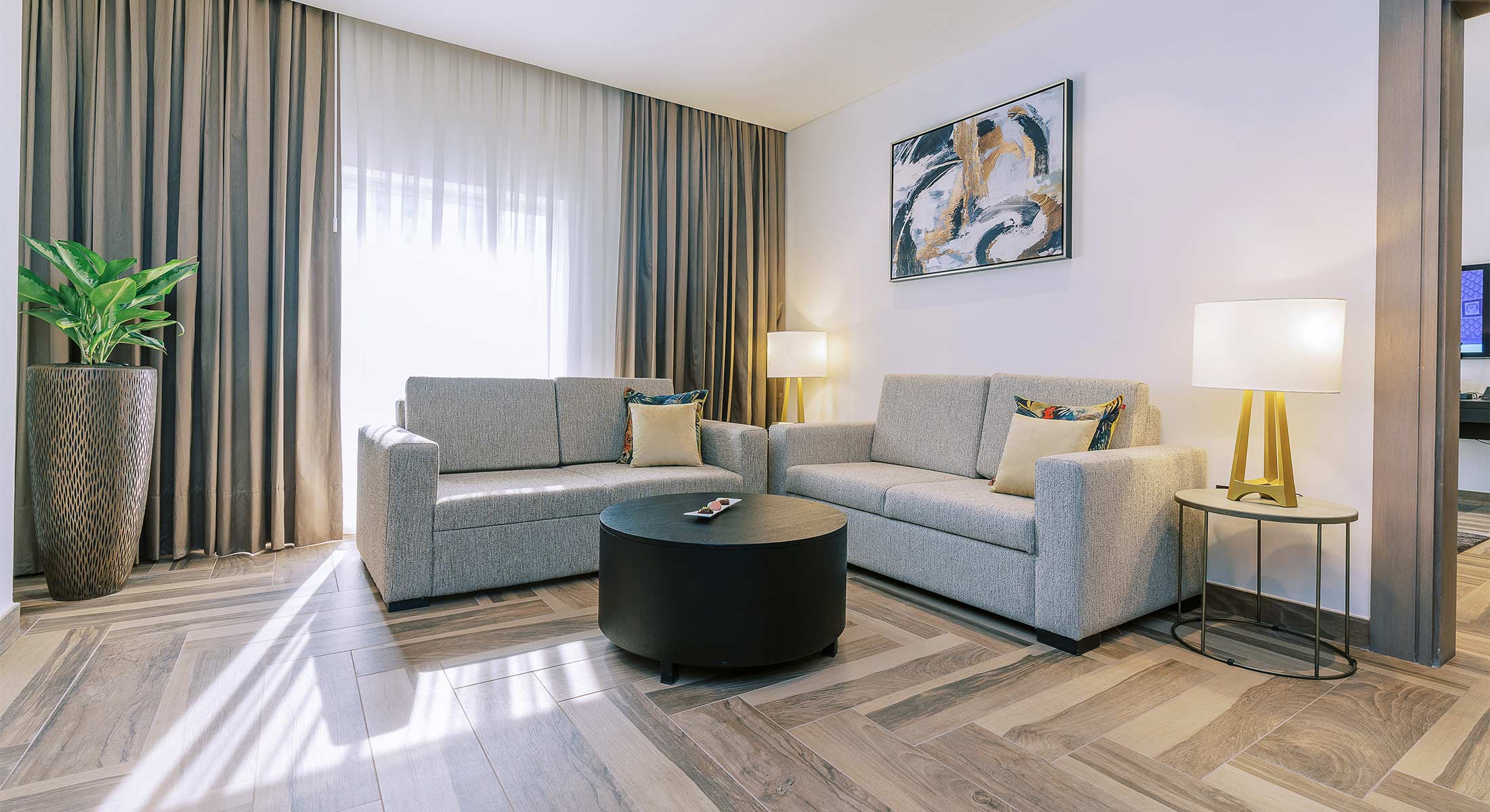 Gloria Hotels slide_1